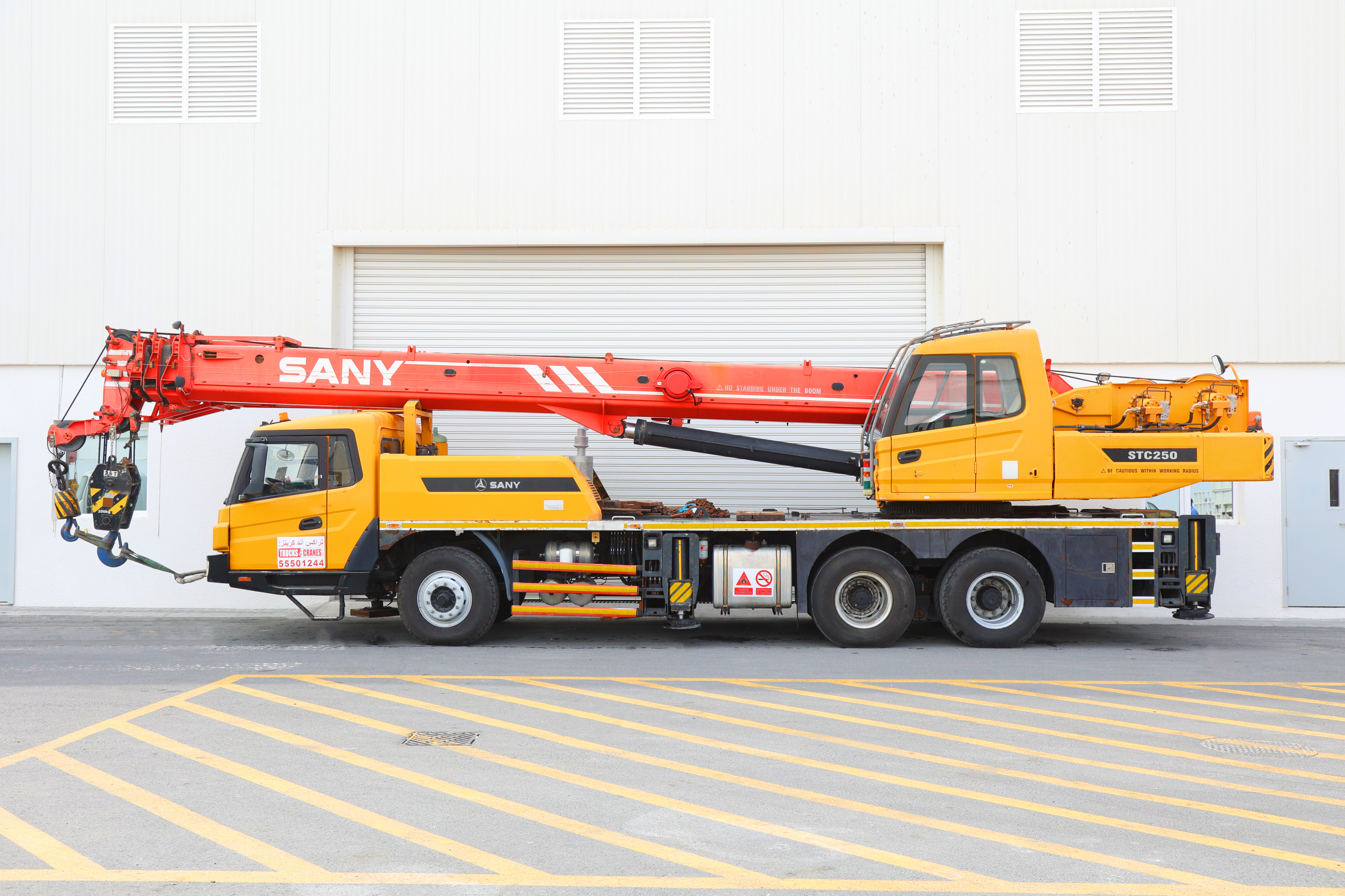 Mobile Crane 25-100 Tons for Heavy Lifting Qatar